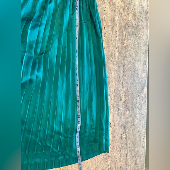 Vintage 80s Halston Heritage Emerald Green Long Sleeve Satin Dress - Picture 7 of 7